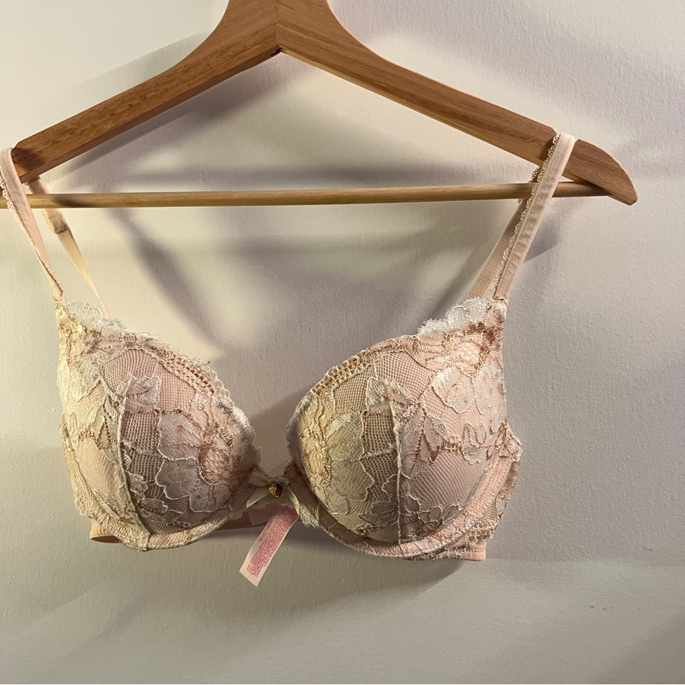 Victoria’s Secret Pink, White, Gold Lace bra 36B